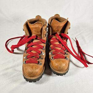 Danner Women's Mountain Light Cascade Leather Boots - Size 7.5
